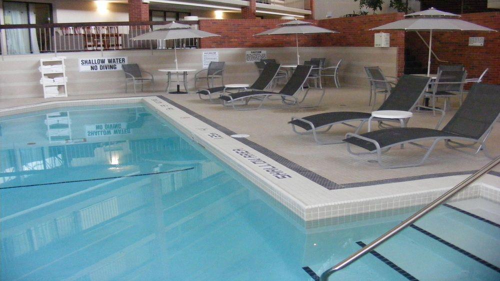 Holiday Inn Oakville Centre By Ihg Экстерьер фото