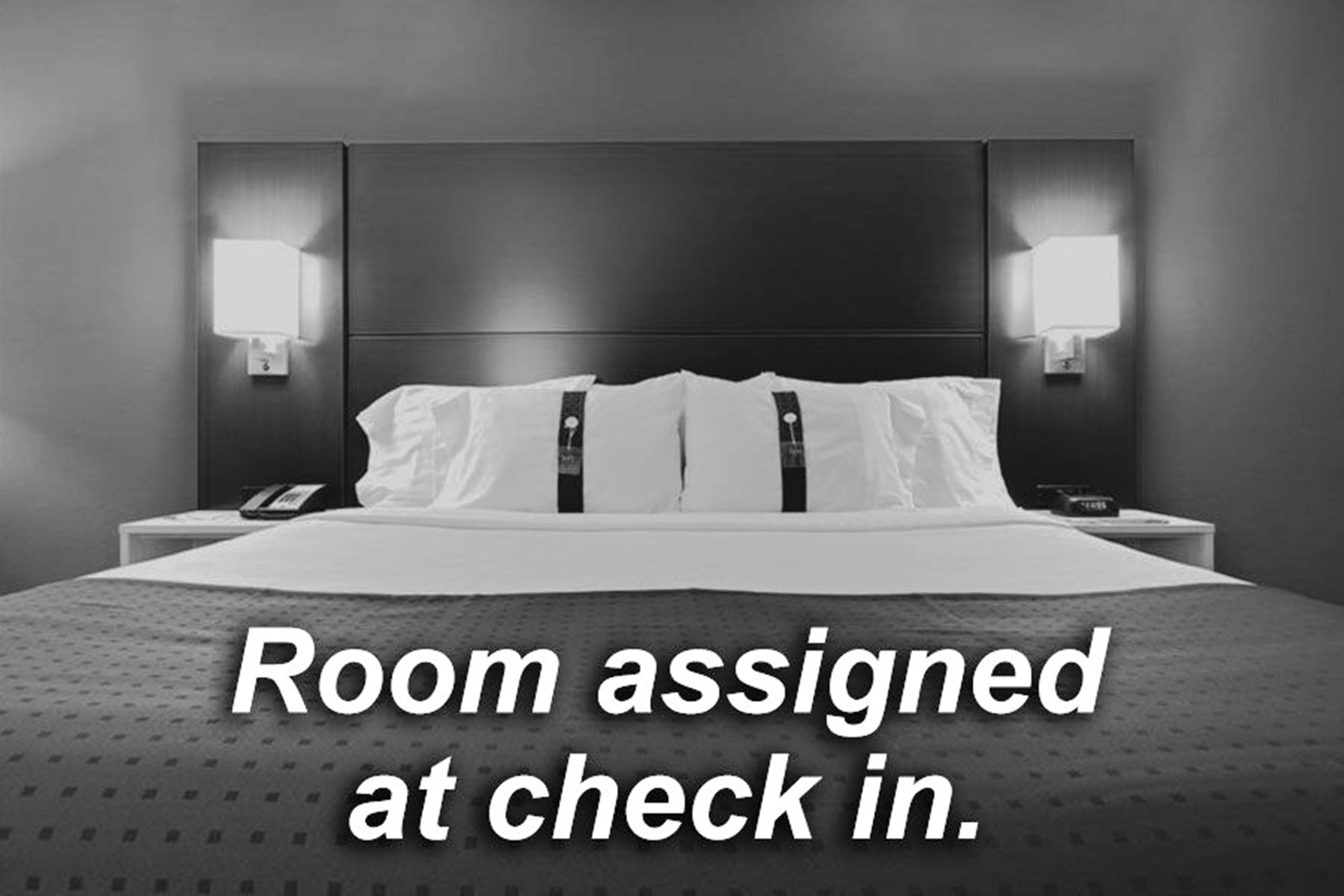 Holiday Inn Oakville Centre By Ihg Экстерьер фото