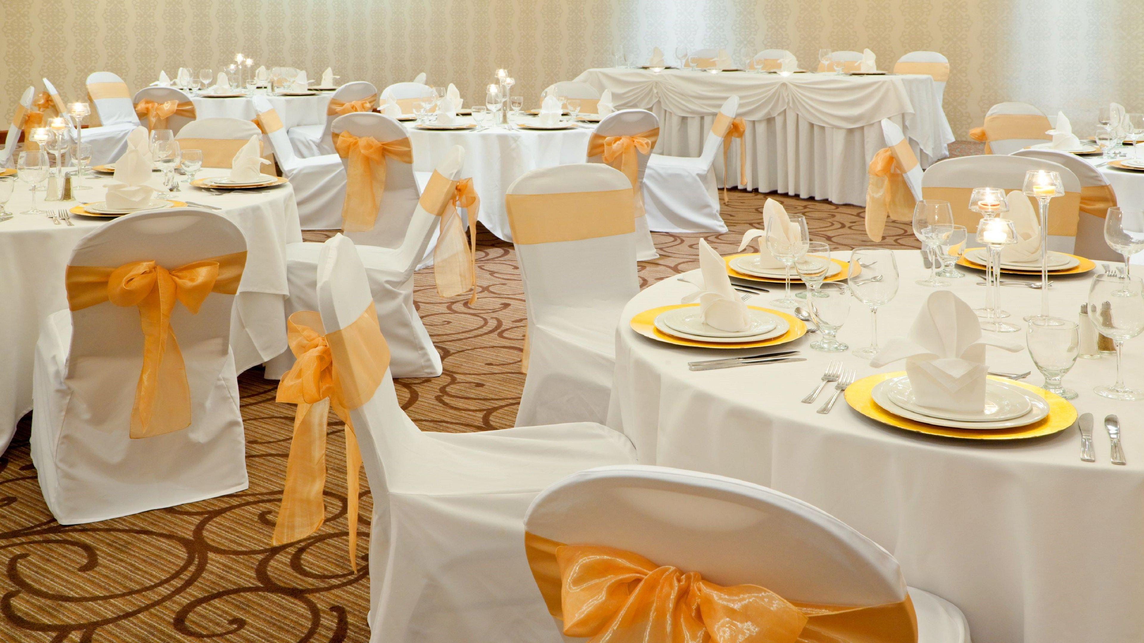 Holiday Inn Oakville Centre By Ihg Ресторан фото