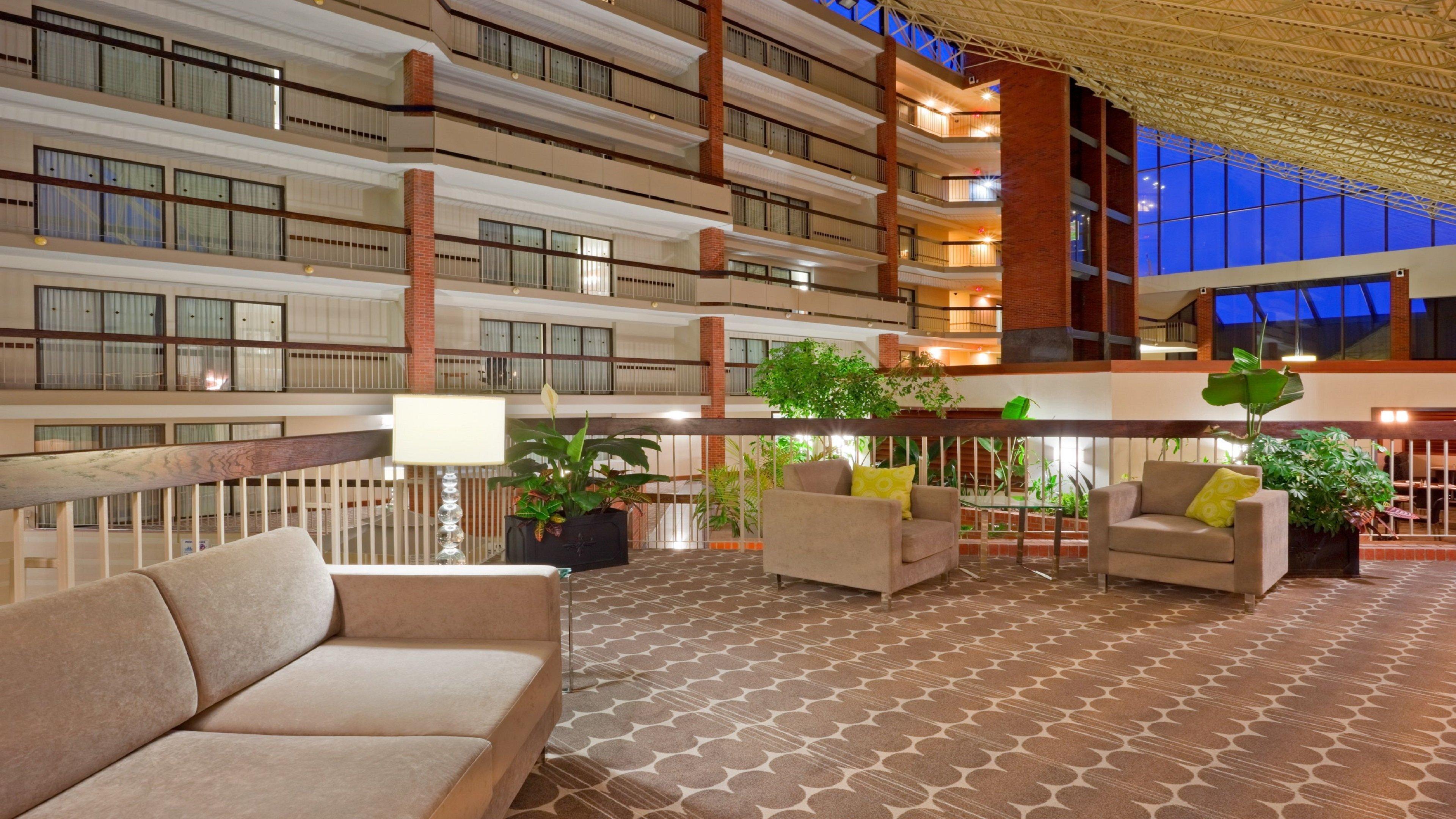 Holiday Inn Oakville Centre By Ihg Экстерьер фото