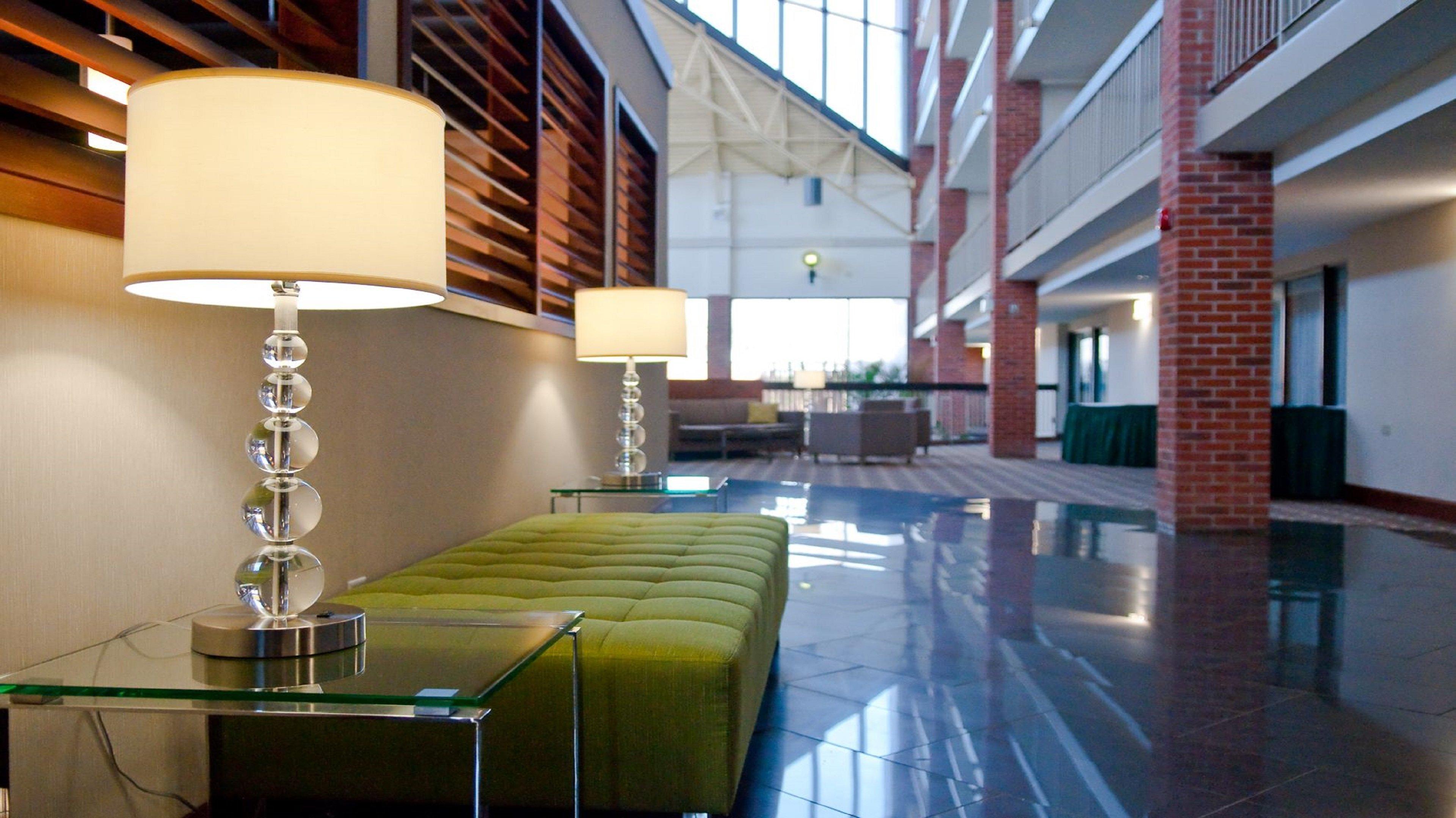 Holiday Inn Oakville Centre By Ihg Экстерьер фото
