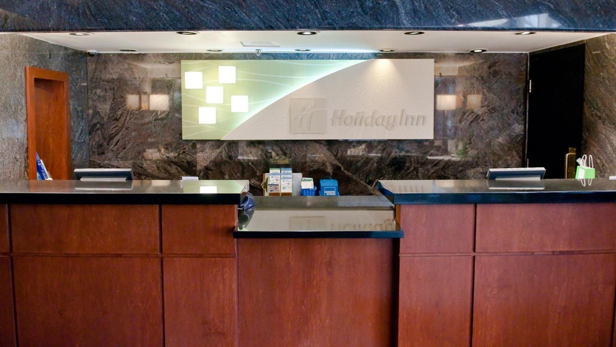 Holiday Inn Oakville Centre By Ihg Экстерьер фото