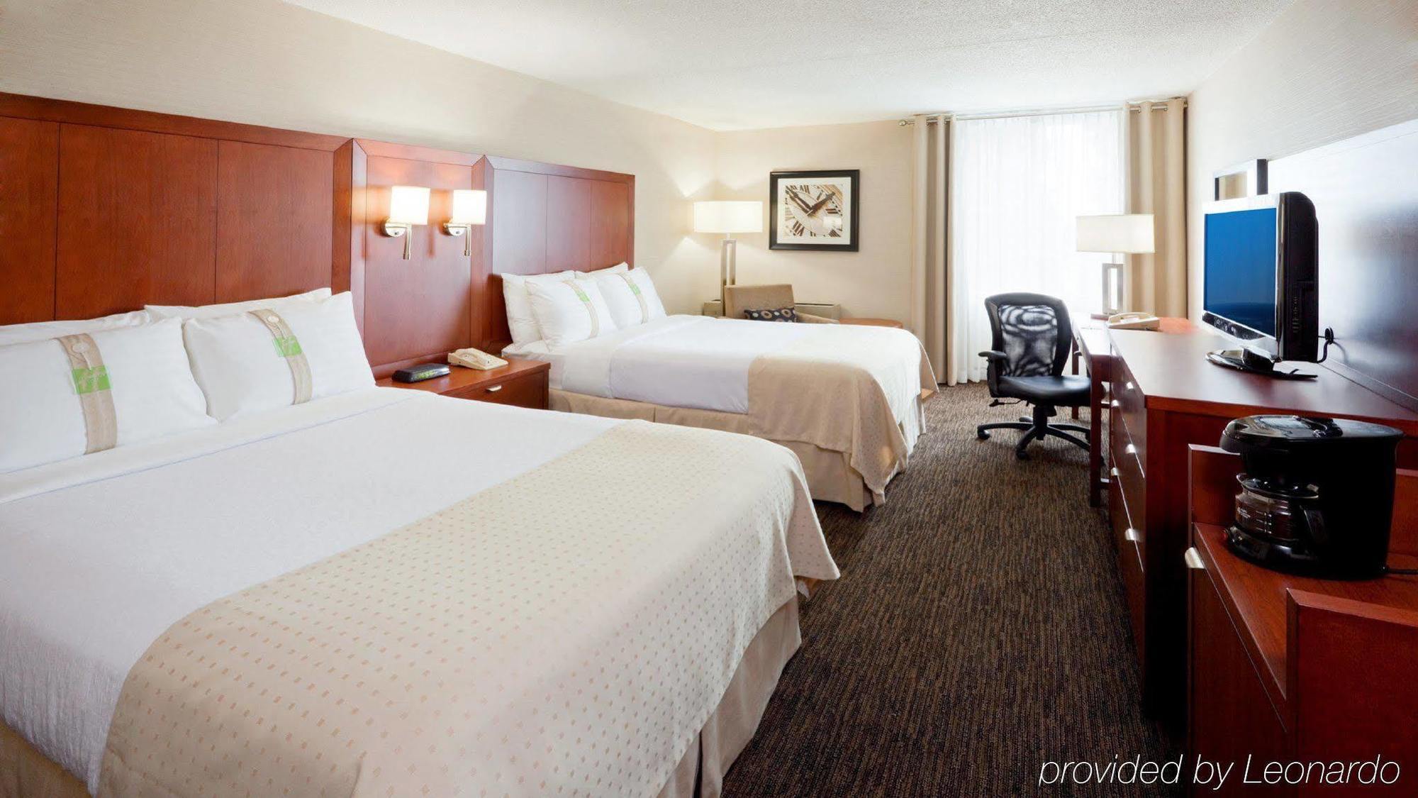 Holiday Inn Oakville Centre By Ihg Экстерьер фото