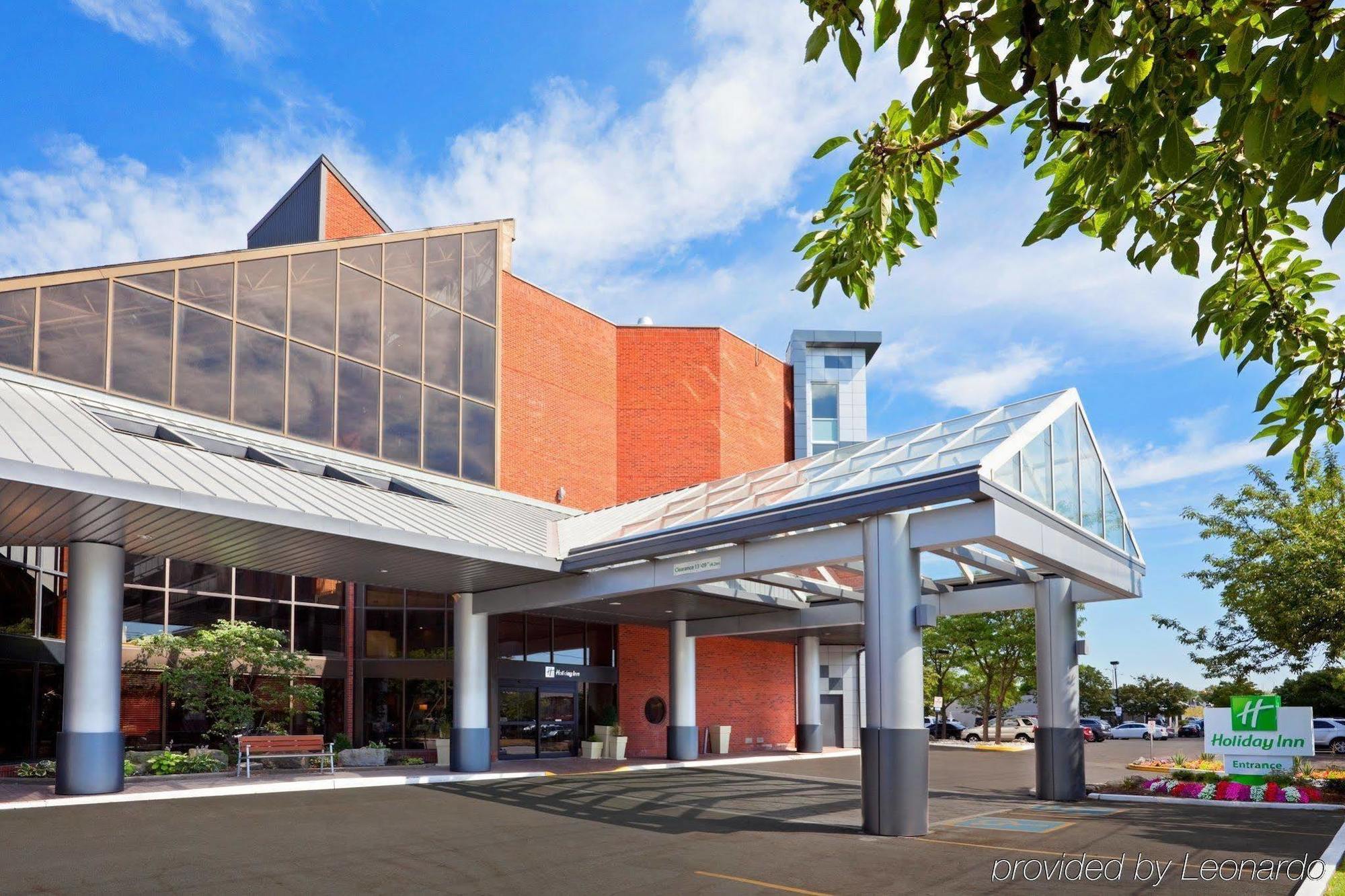 Holiday Inn Oakville Centre By Ihg Экстерьер фото